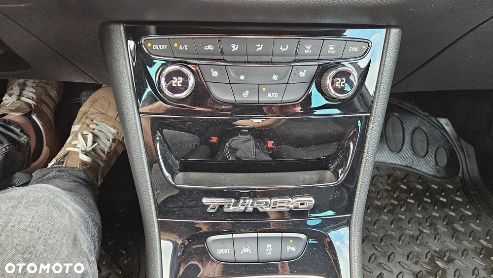 Opel Astra 1.4 Turbo Innovation - 21
