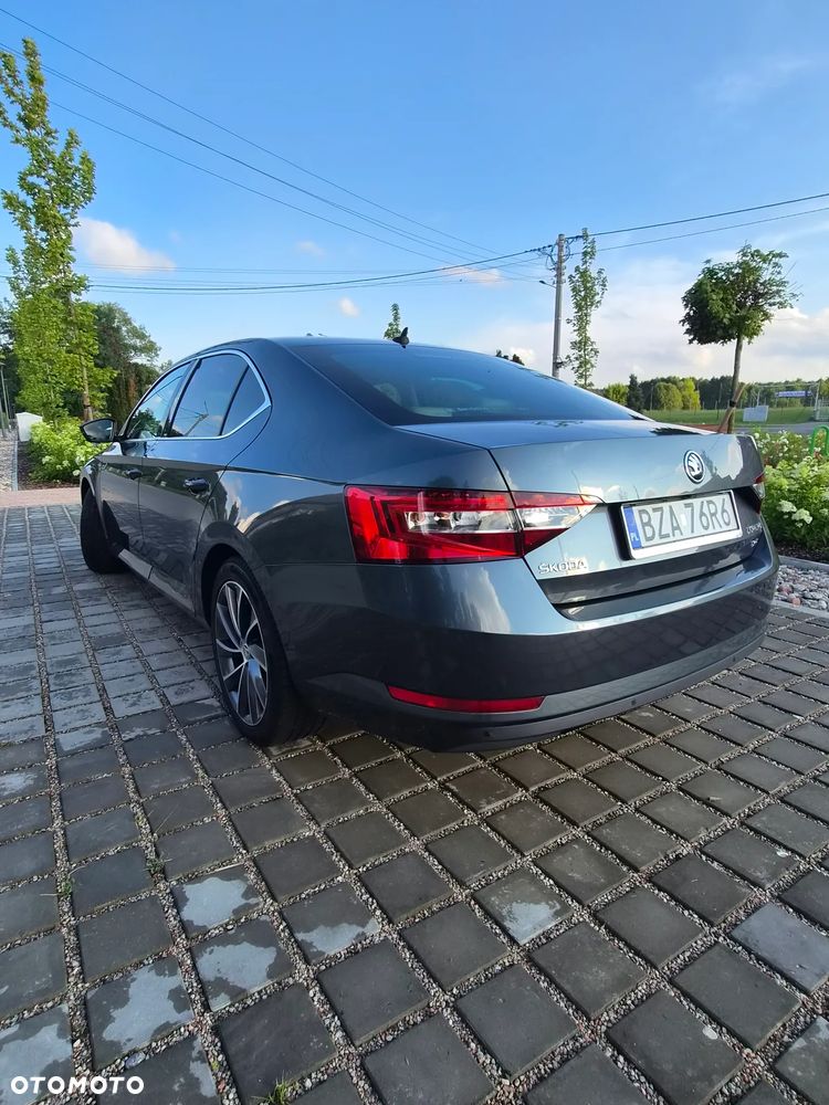 Skoda Superb 2.0 TDI 4x4 L&K DSG - 12