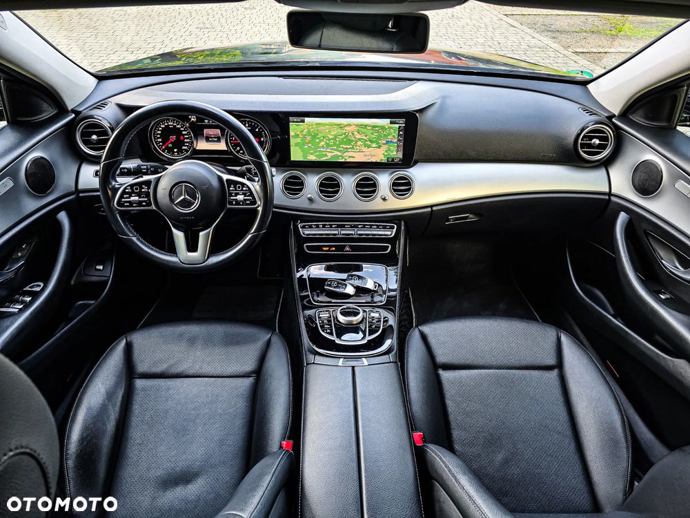 Mercedes-Benz Klasa E 220 d 9G-TRONIC - 13