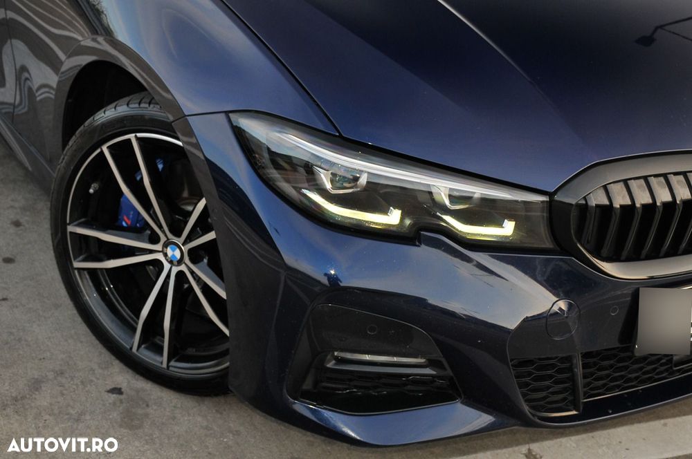 BMW Seria 3 330d xDrive AT MHEV - 32