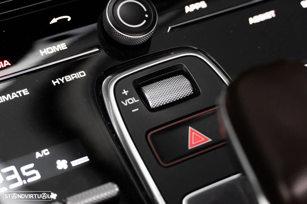 Porsche Panamera Sport Turismo 4 E-Hybrid Platinum Edition PDLS - 28