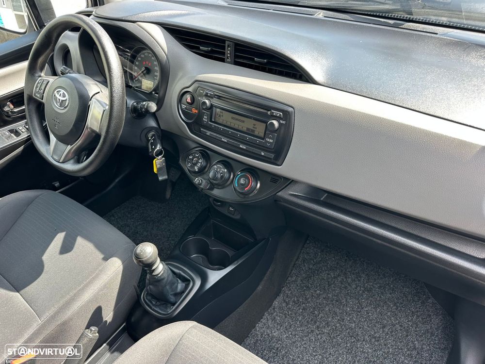 Toyota Yaris 1.4 D-4D AC - 12