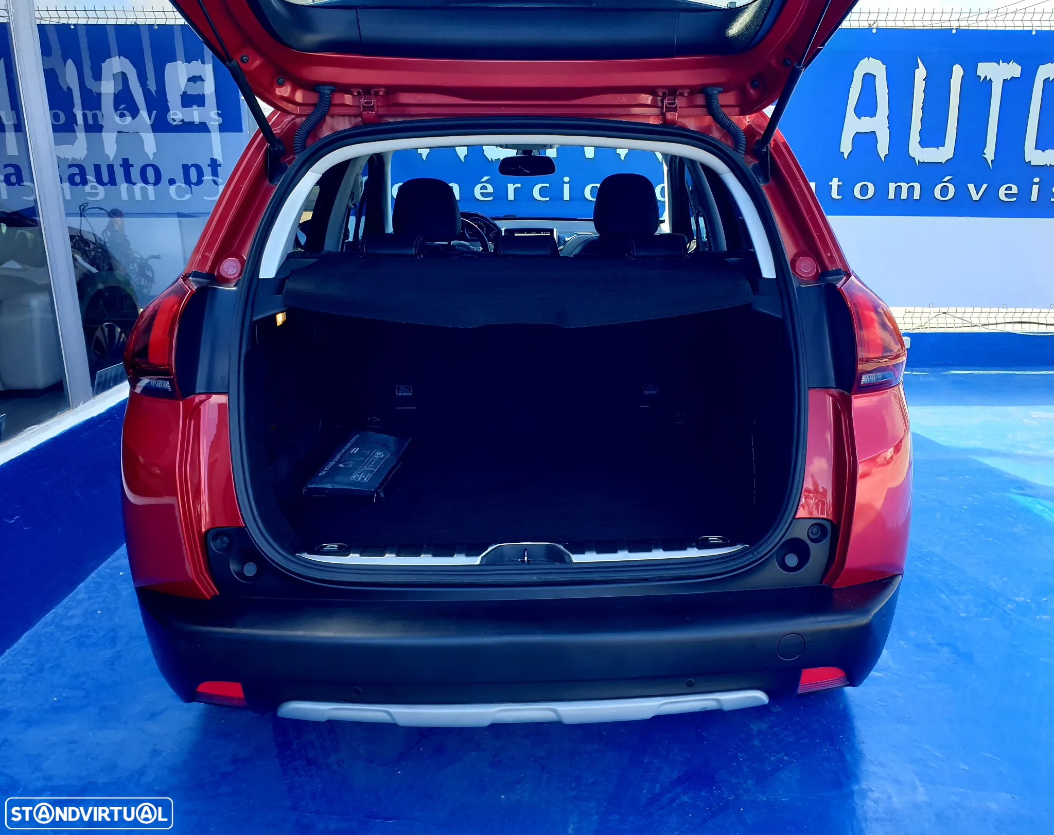 Peugeot 2008 1.2 PureTech Allure - 22