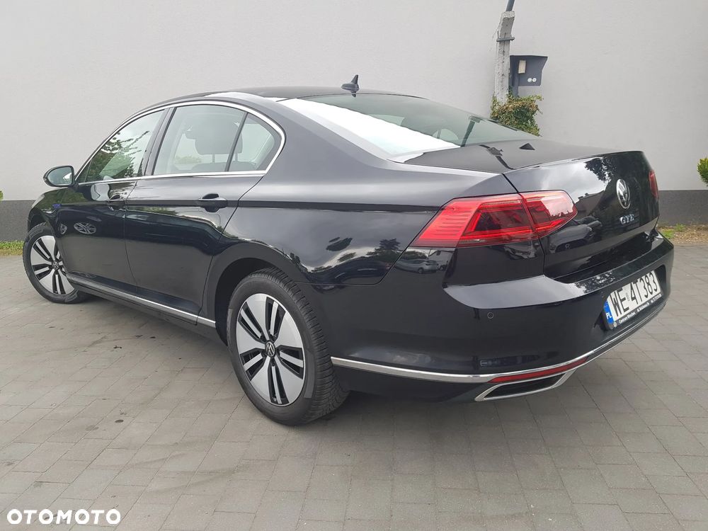Volkswagen Passat - 6