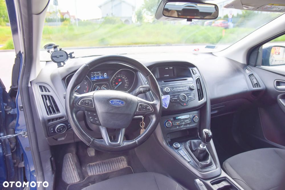 Ford Focus 1.5 EcoBoost Trend ASS - 24