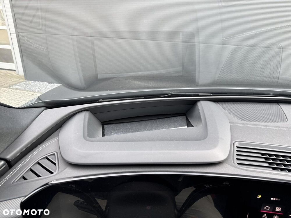 Audi Q6 e-tron - 30