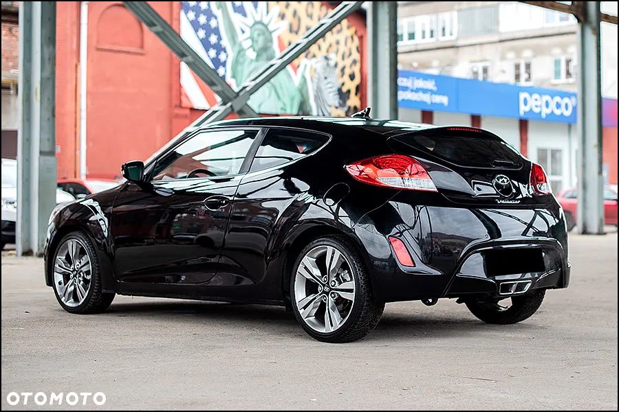 Hyundai Veloster - 8