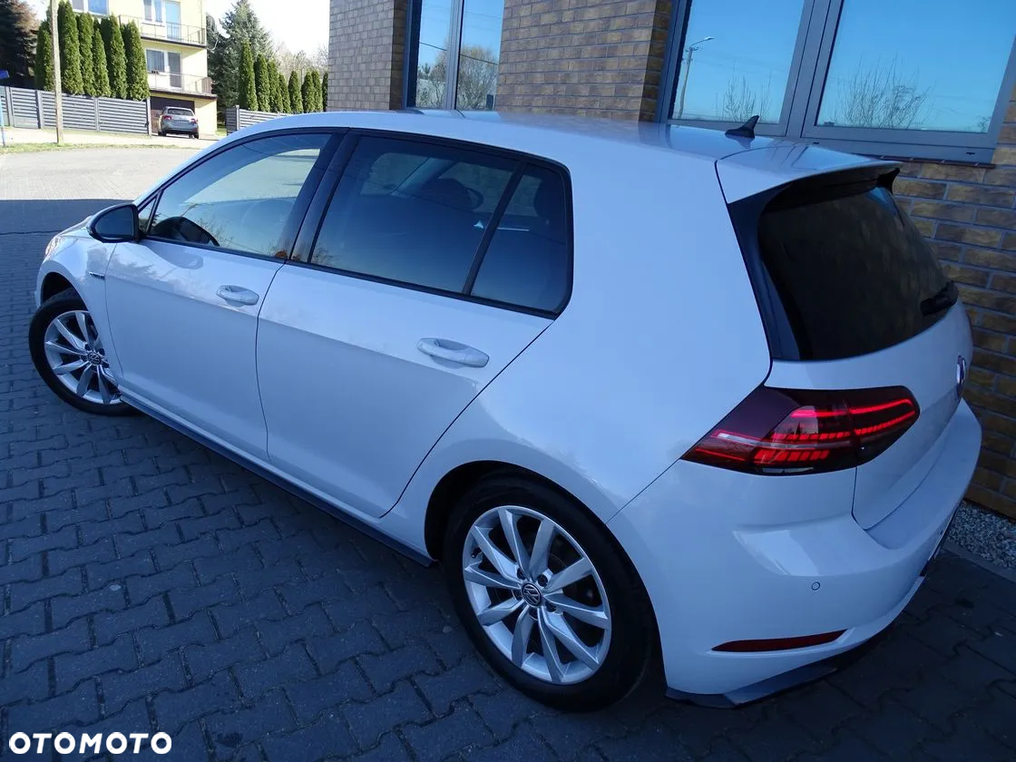 Volkswagen Golf - 11