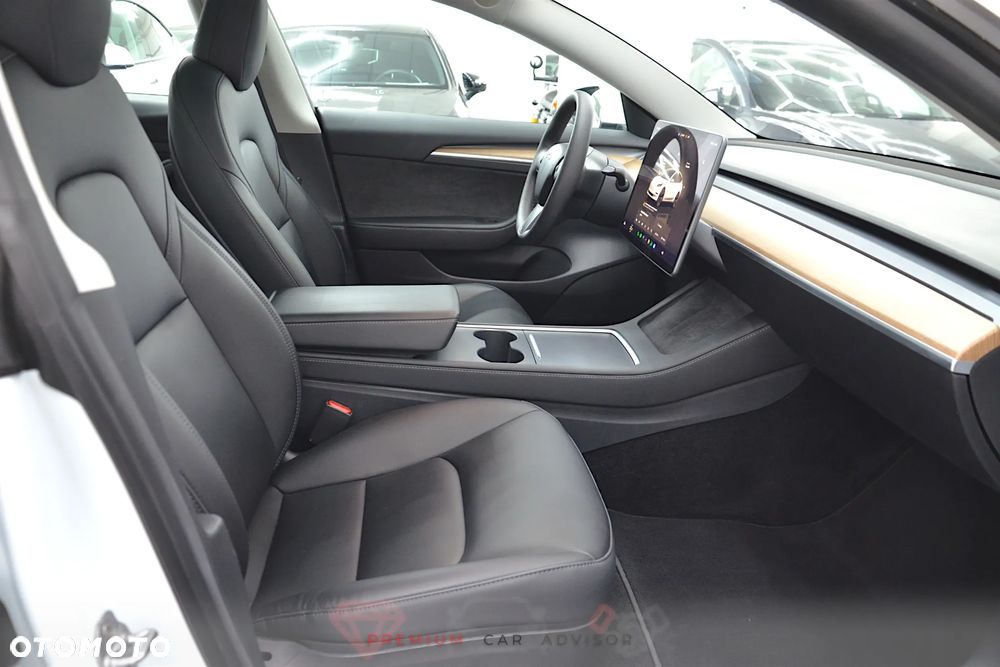 Tesla Model 3 - 15