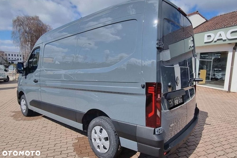 Renault Master L2H2 Extra 2.0 130KM - 9