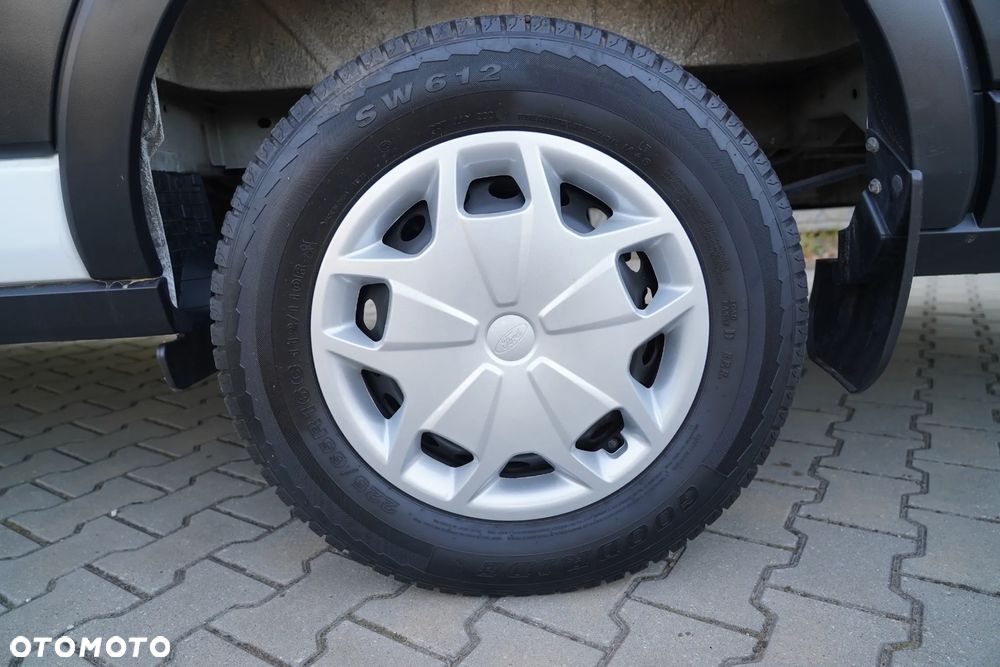 Ford Transit - 10
