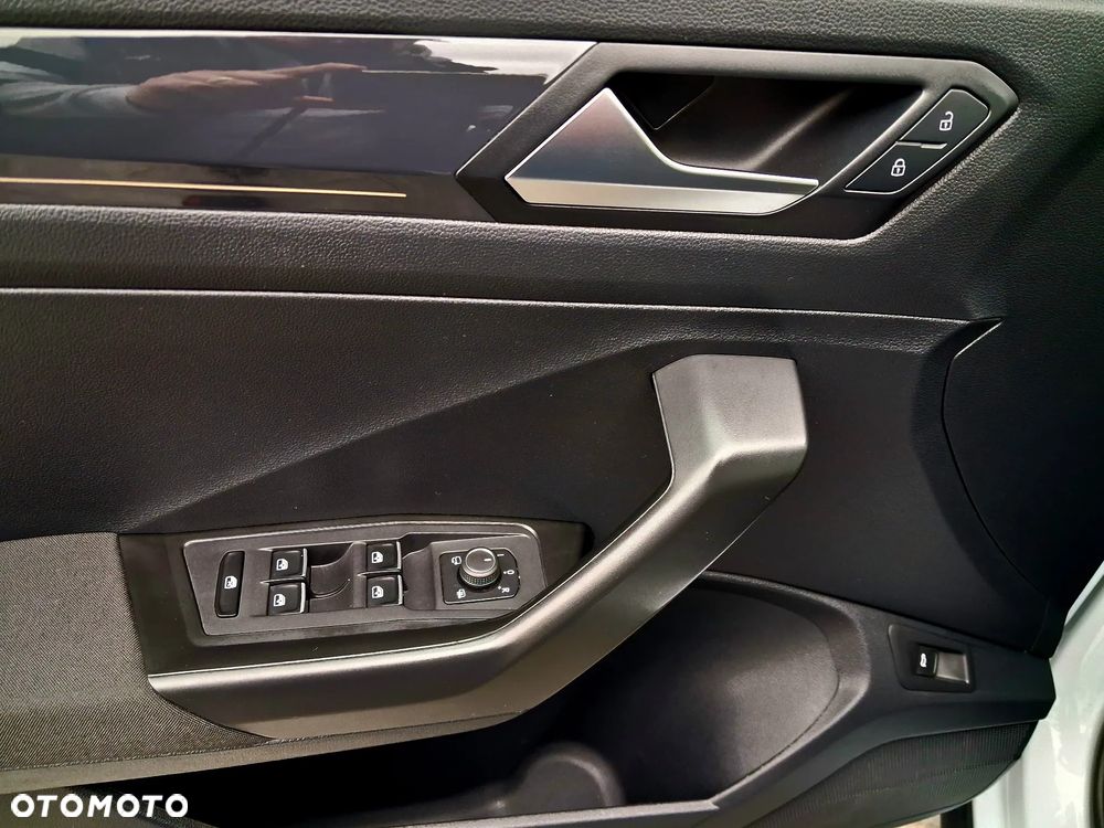 Volkswagen T-Roc 1.5 TSI ACT Advance DSG - 37