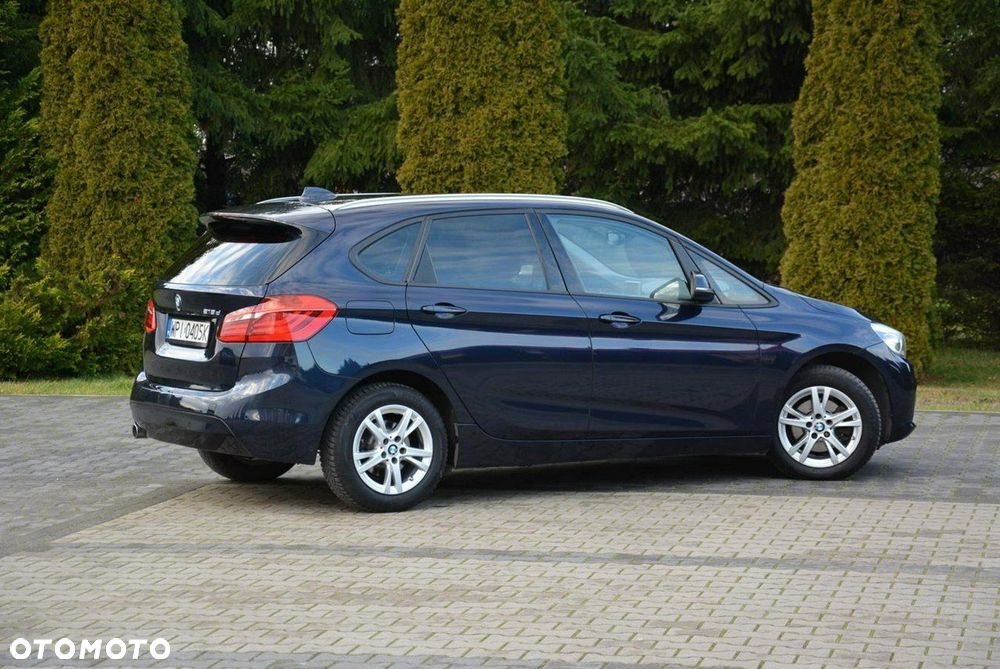 BMW Seria 2 218d - 12