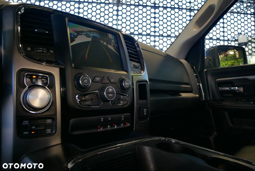 Dodge RAM - 24