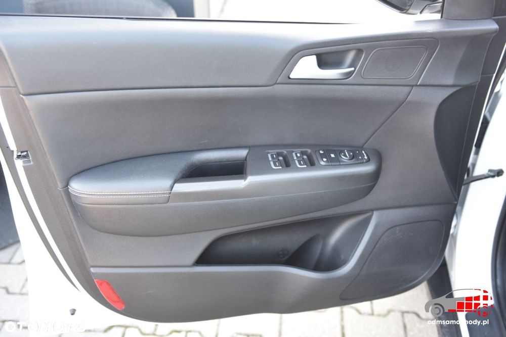 Kia Sportage - 16