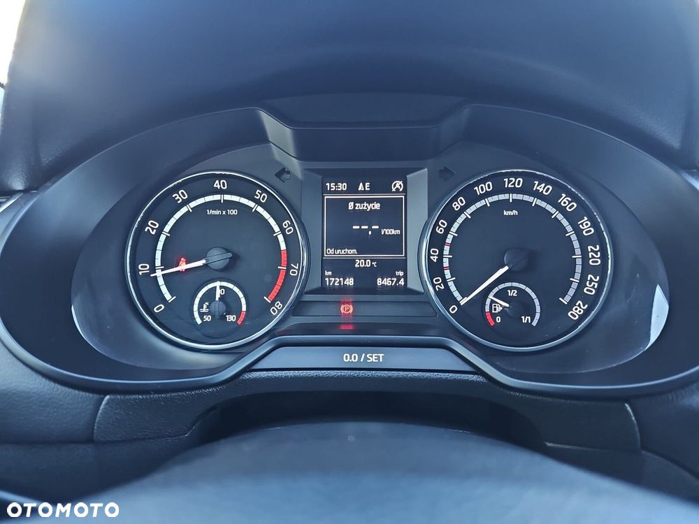 Skoda Octavia 2.0 TSI RS - 23