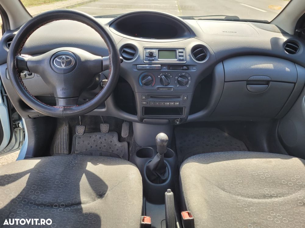 Toyota Yaris 1.0 Base AC - 7