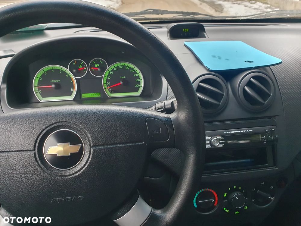 Chevrolet Aveo - 8