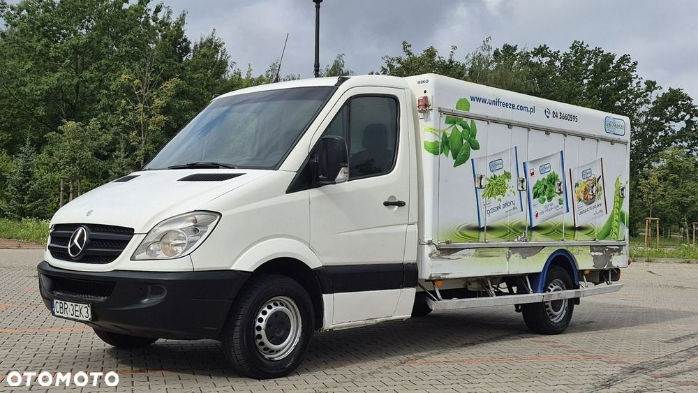 Mercedes-Benz Sprinter - 11