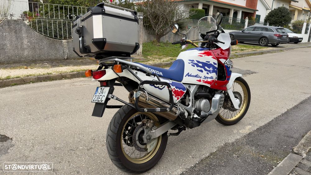 Honda Africa Twin RD07 - 21