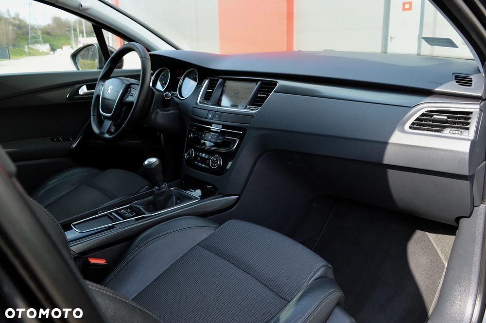 Peugeot 508 1.6 e-THP Allure S&S - 10