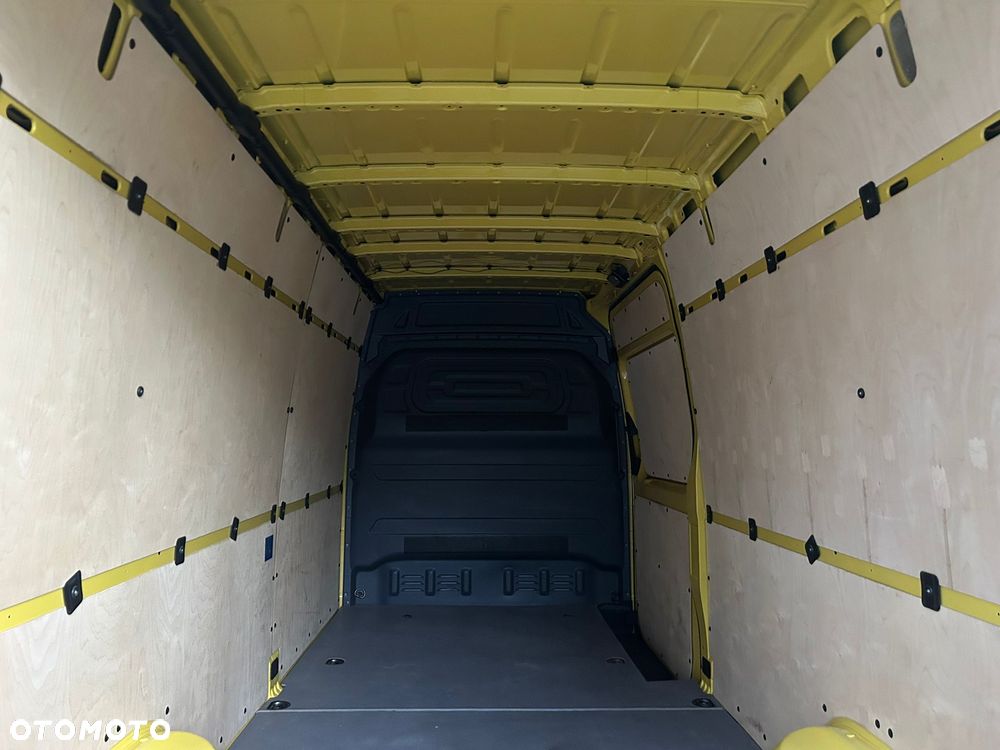 Mercedes-Benz Sprinter - 6