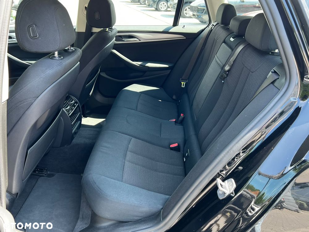 BMW Seria 5 520d - 16