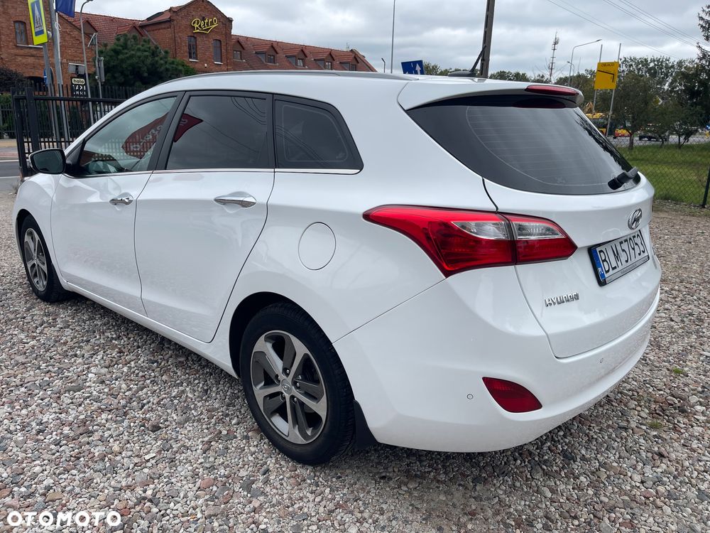 Hyundai i30 1.6 CRDi BlueDrive Premium DCT - 8