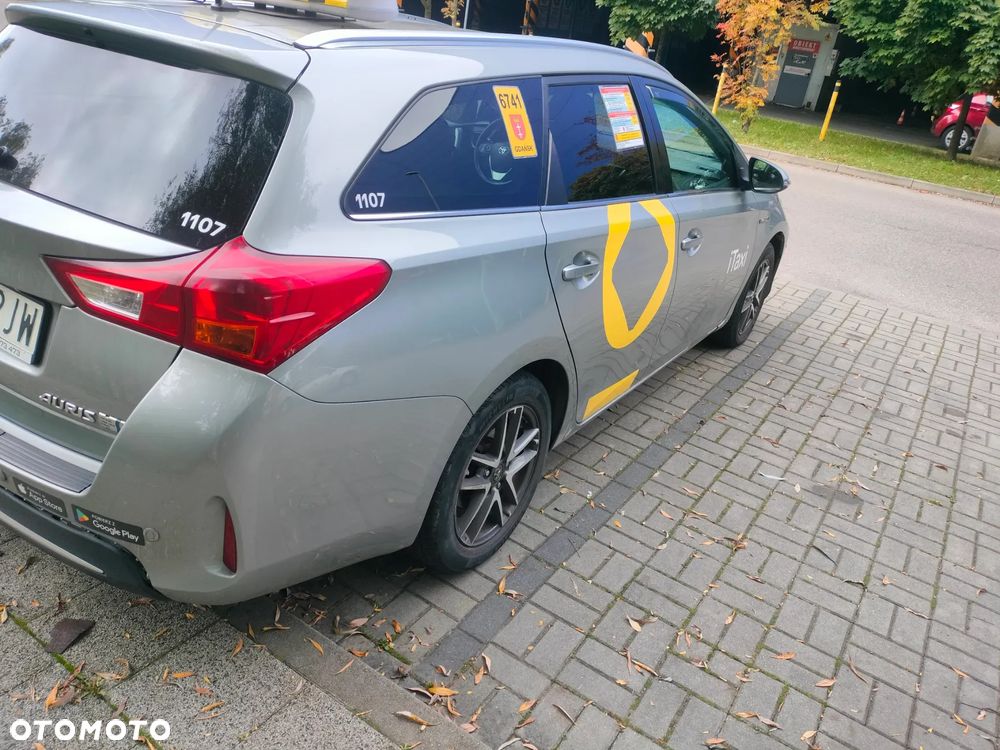 Toyota Auris 1.8 HSD Luna - 12