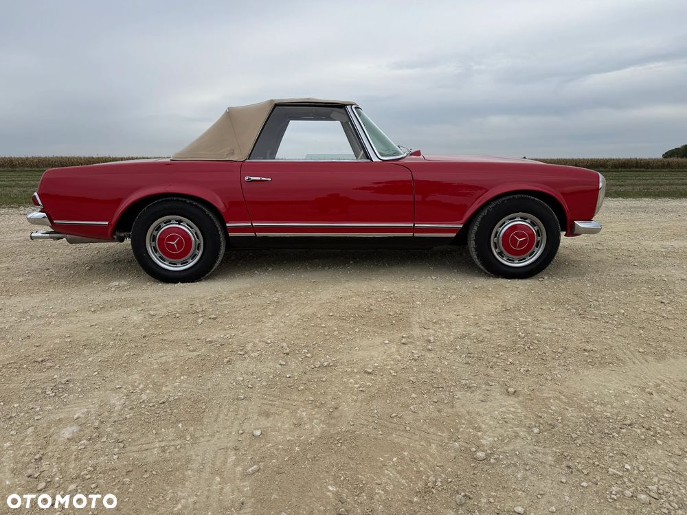 Mercedes-Benz SL - 13