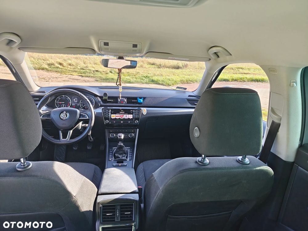 Skoda Superb 2.0 TDI Ambition - 8