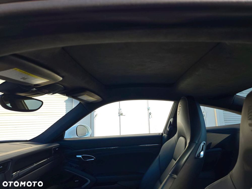 Porsche 911 Turbo S - 10