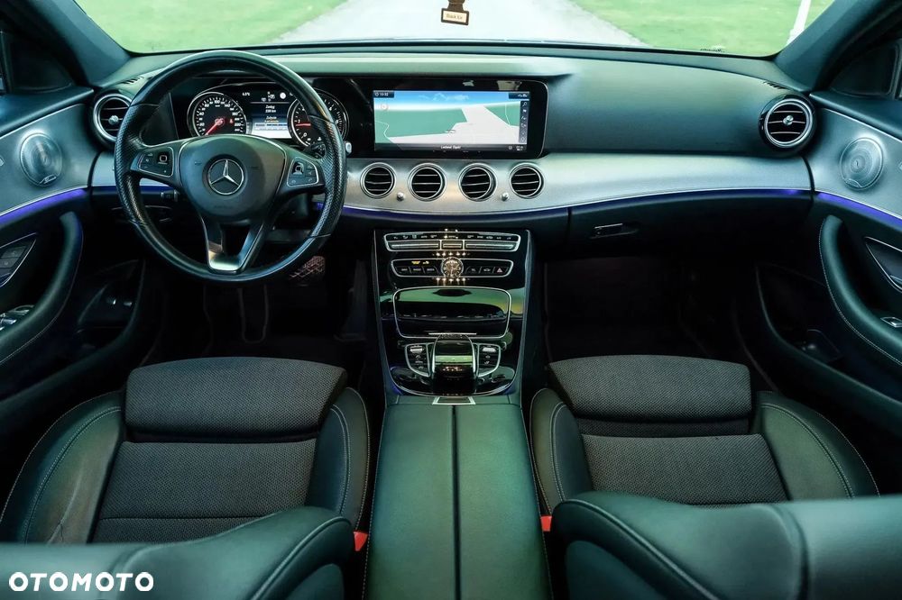 Mercedes-Benz Klasa E 220 d 9G-TRONIC - 3