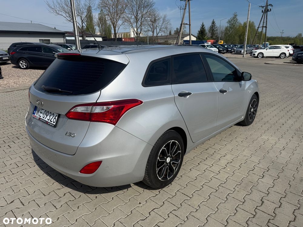 Hyundai i30 1.4 Fifa World Cup Edition - 9