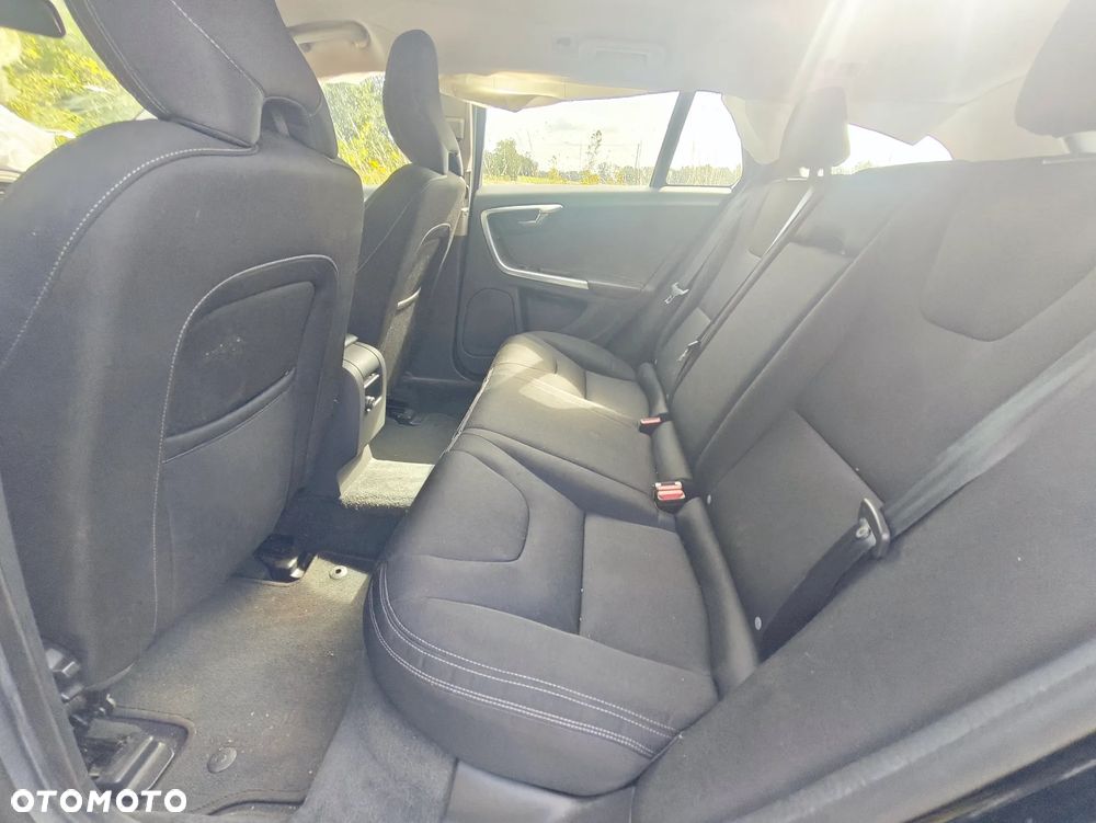 Volvo V60 D3 Drive-E Kinetic - 29