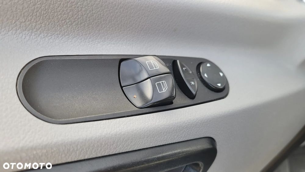 Mercedes-Benz Sprinter - 39