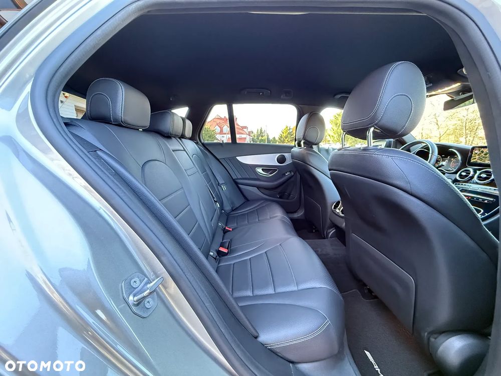 Mercedes-Benz Klasa C 180 T 9G-TRONIC AMG Line - 30