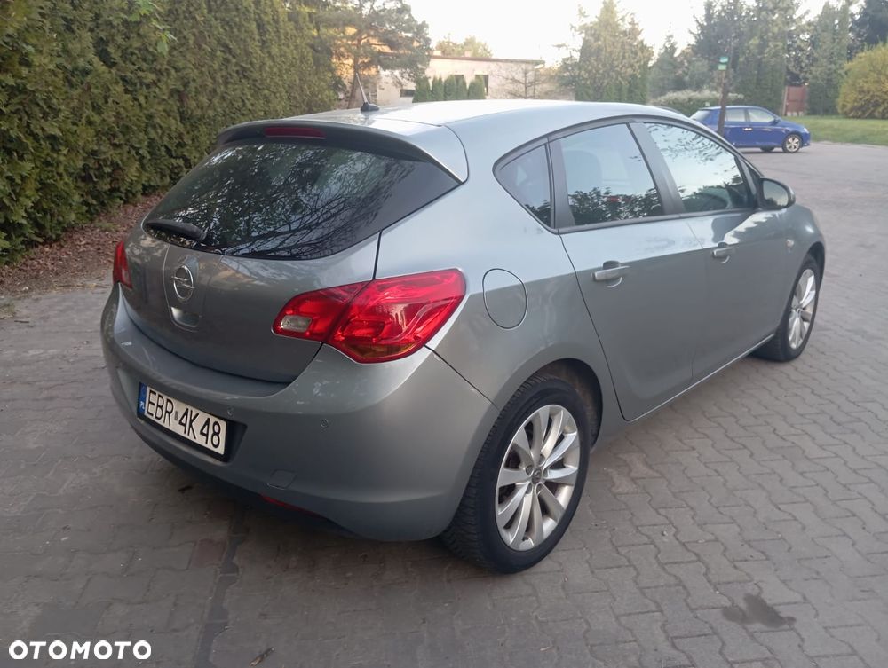 Opel Astra 1.4 EcoFLEX 150 Jahre - 9