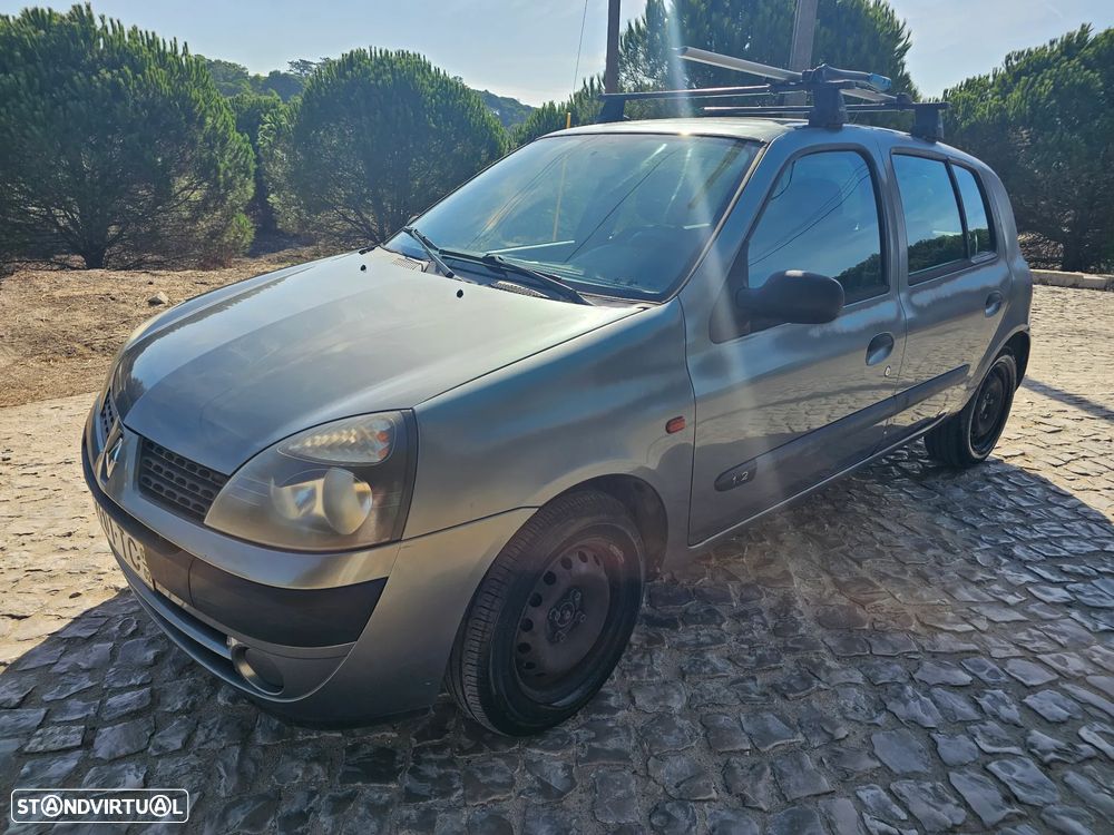 Renault Clio - 1