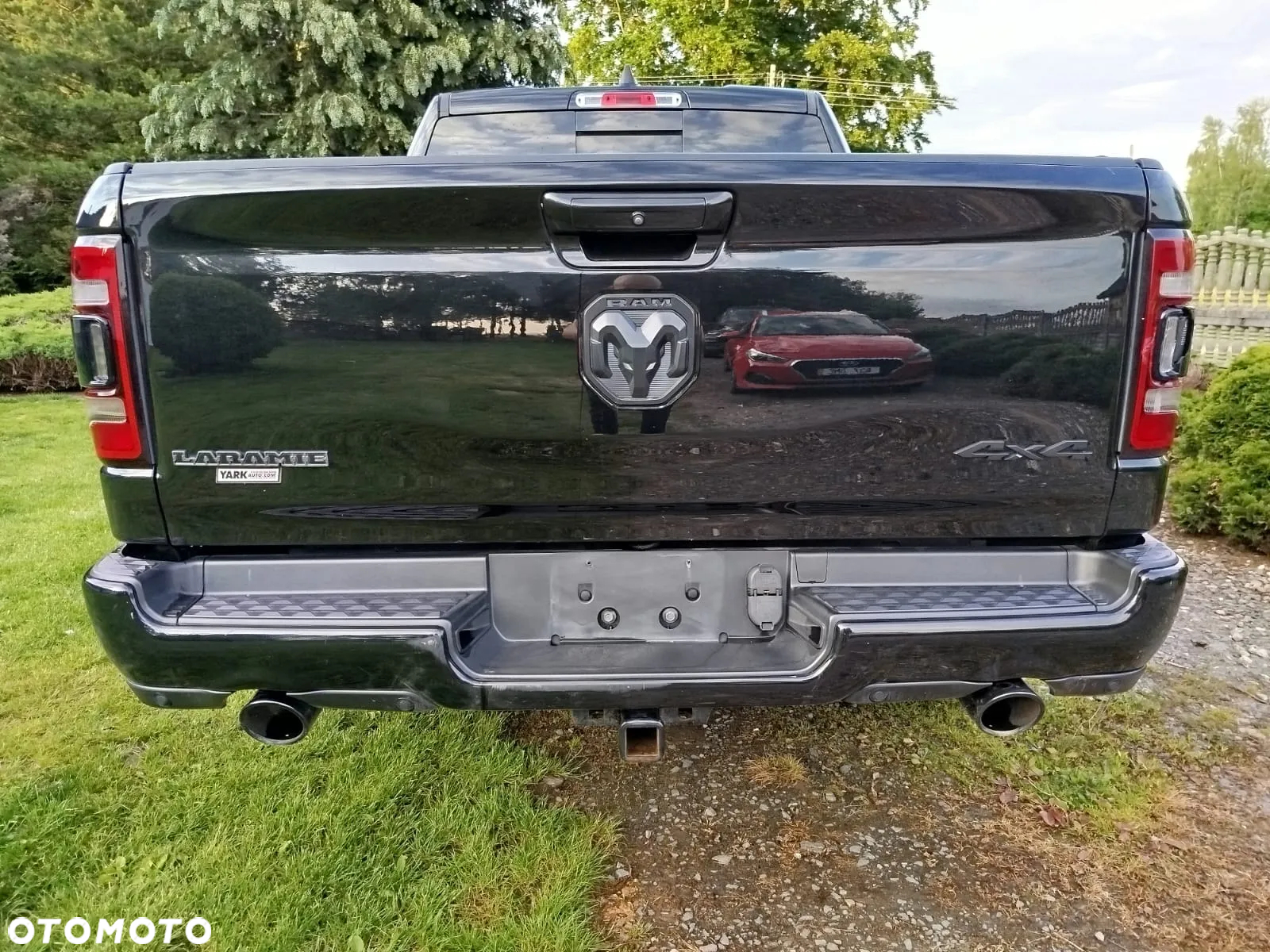 RAM 1500 5.7 Quad Cab Longbed Laramie Black