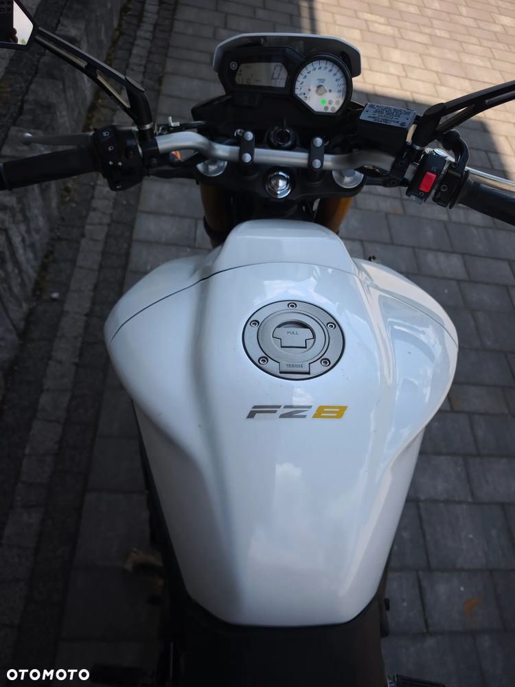 Yamaha FZ8 - 22