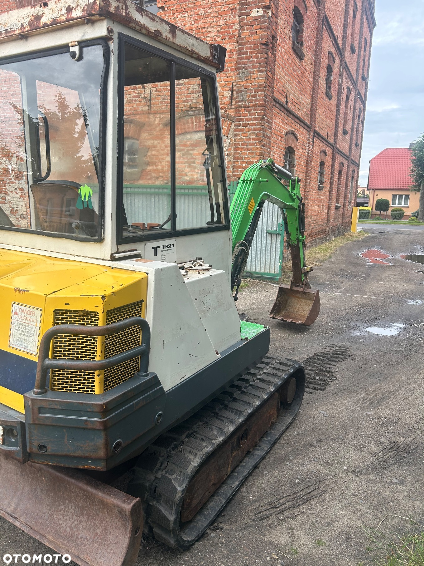 Yanmar B22 - 18