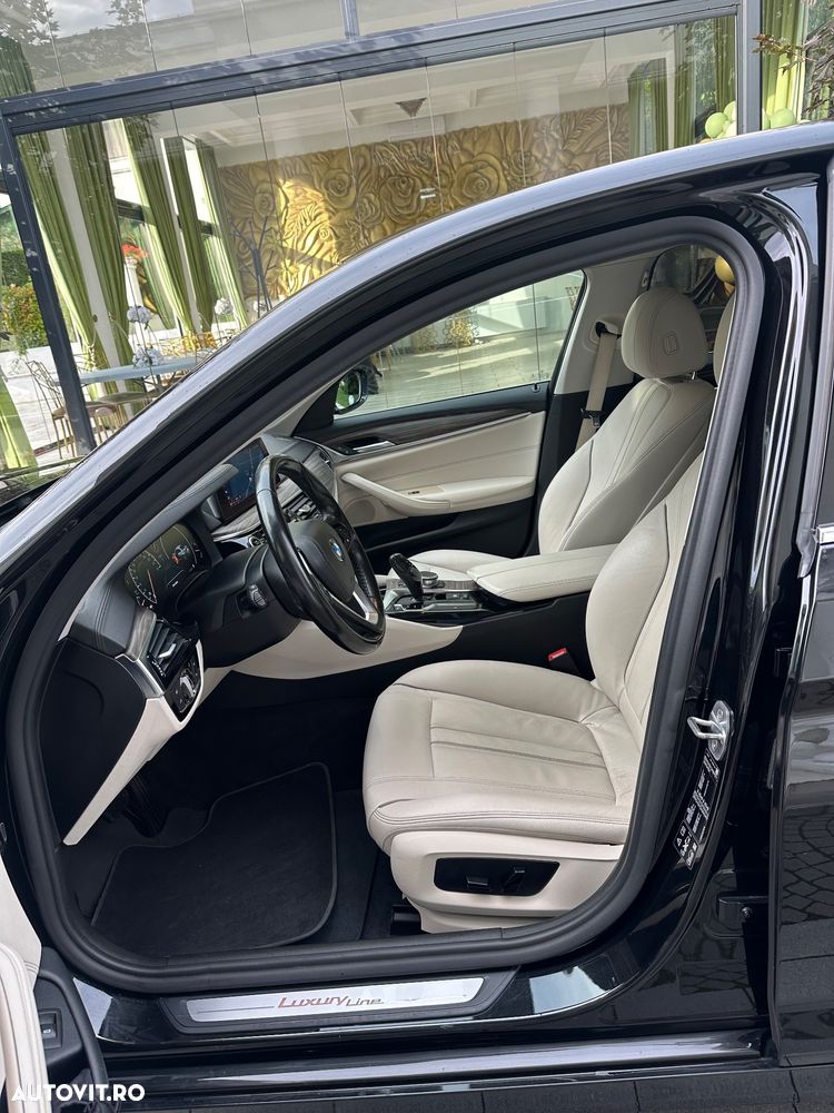 BMW Seria 5 520d xDrive AT - 17