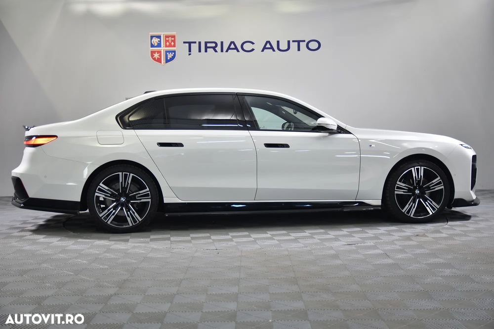 BMW Seria 7 740d xDrive MHEV - 7