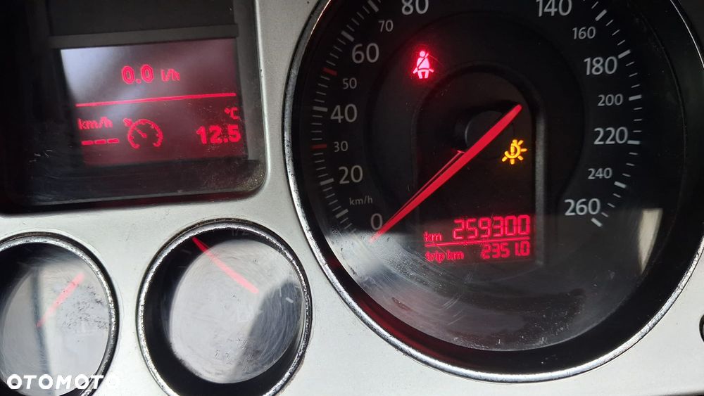 Volkswagen Passat - 5