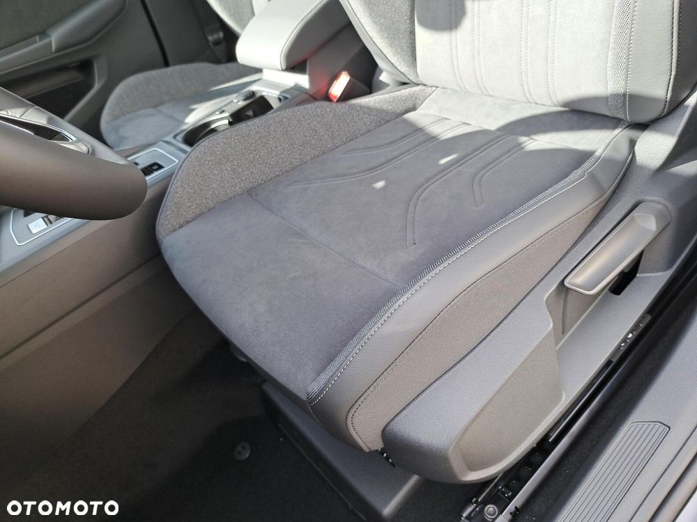 Volkswagen Golf - 12