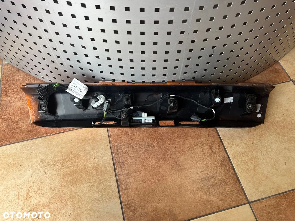 LISTWA BLENDA KLAPY BAGAZNIKA PEUGEOT 2008 II 9828080180 9828080080 KLS - 3