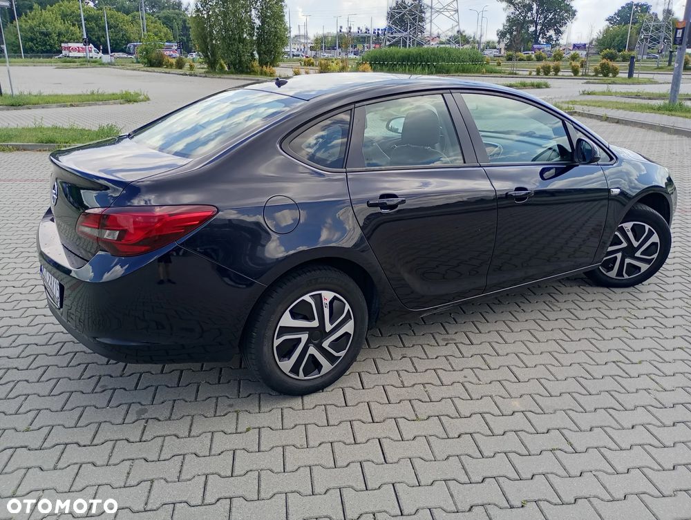 Opel Astra 1.6 EU6 - 6