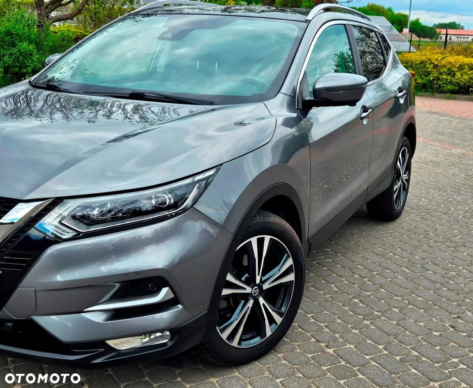Nissan Qashqai 1.6 DCi Xtronic TEKNA - 4