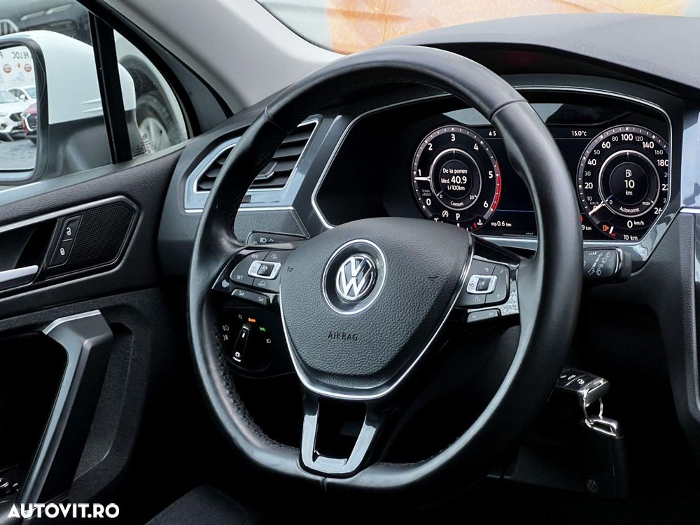 Volkswagen Tiguan - 10